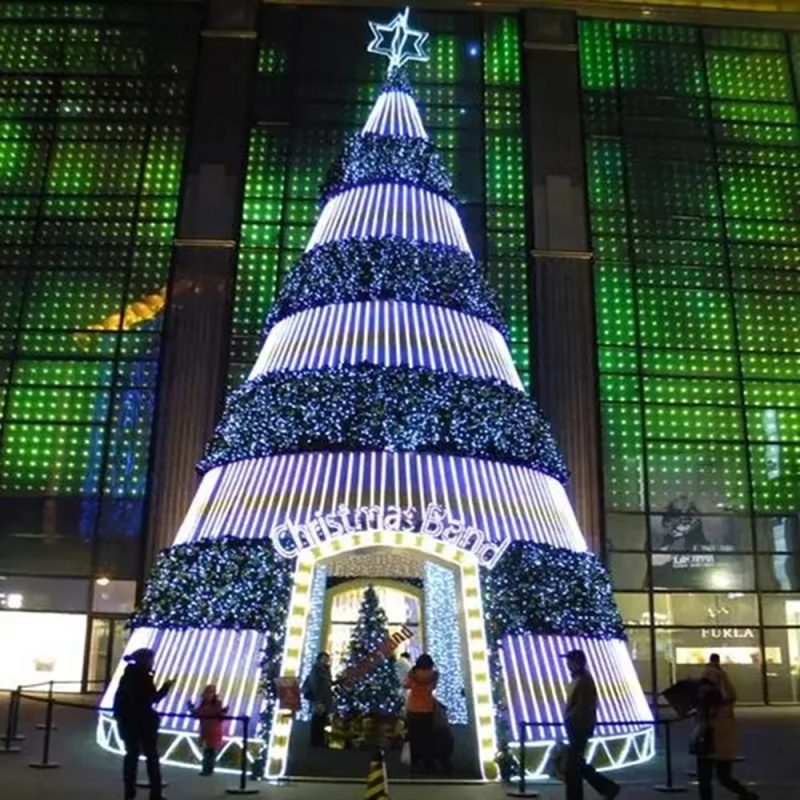 2025 New Product Large Outdoor PVC Christmas Tree with LED Lights Waterproof Decorated Big Christmas Tree - 图片 8